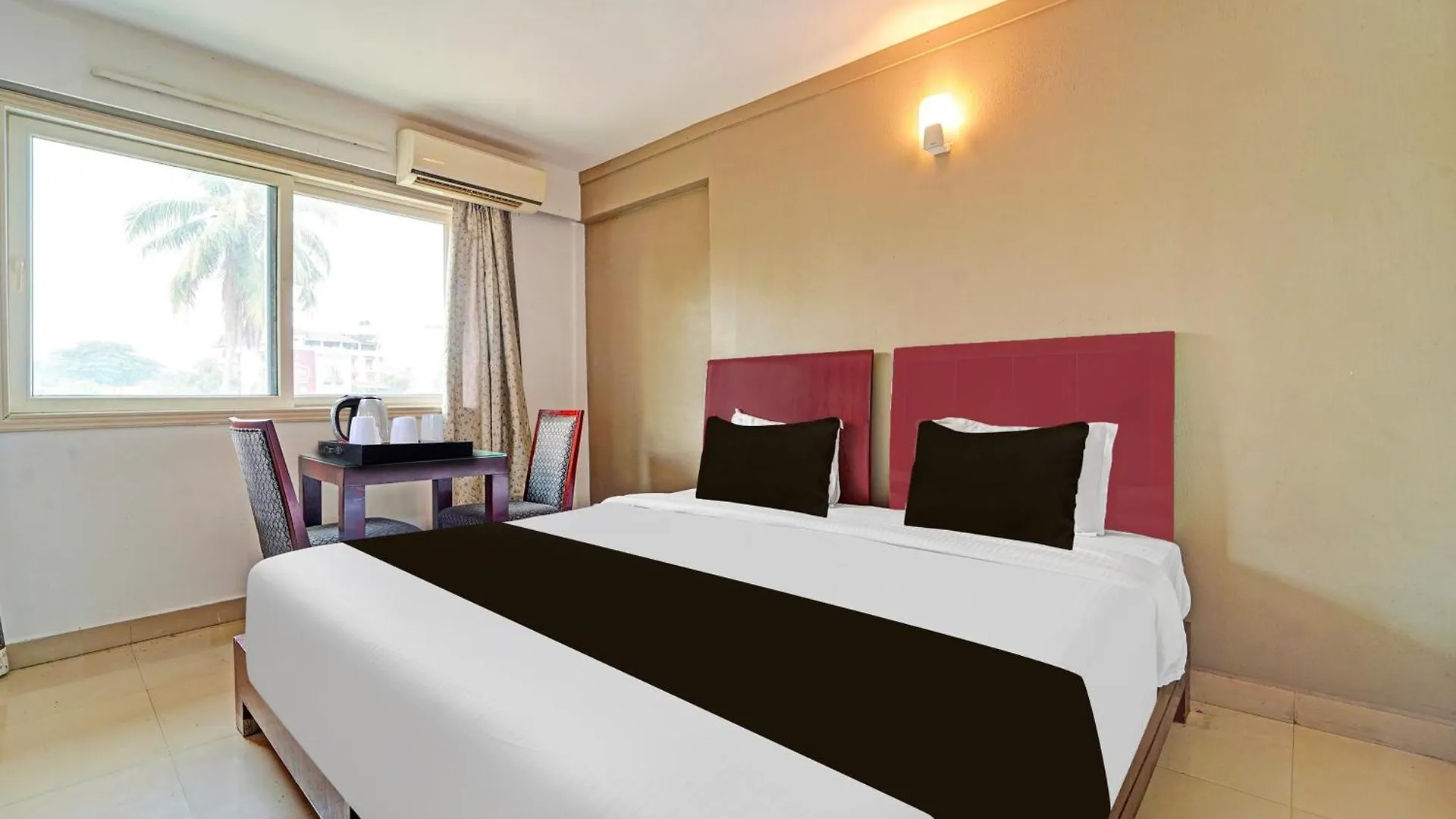 Super Collection O Alappuzha Town Hotel