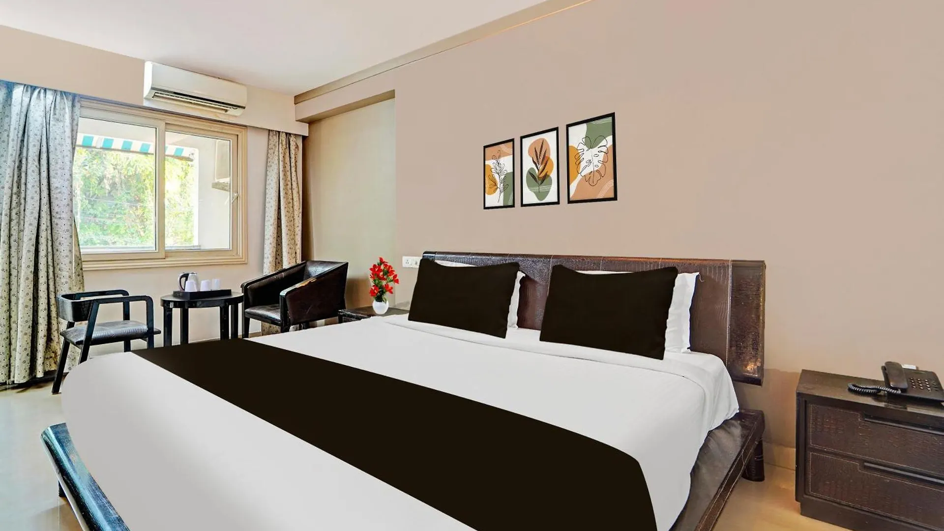 Super Collection O Alappuzha Town Hotel