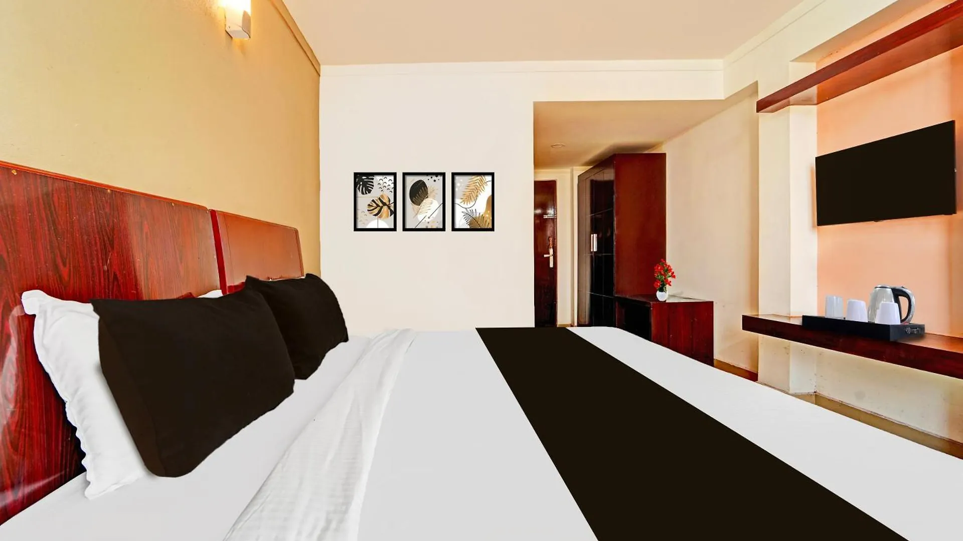 Super Collection O Alappuzha Town Hotel