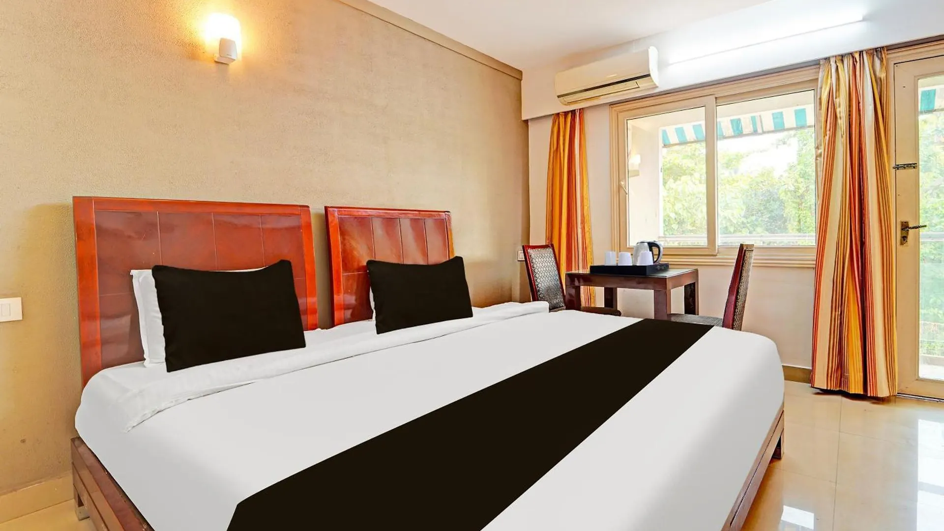 Super Collection O Alappuzha Town Hotel India